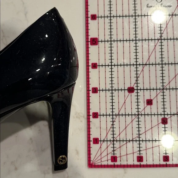 Gucci Patent Leather Pumps - Navy - Picture 6 of 6